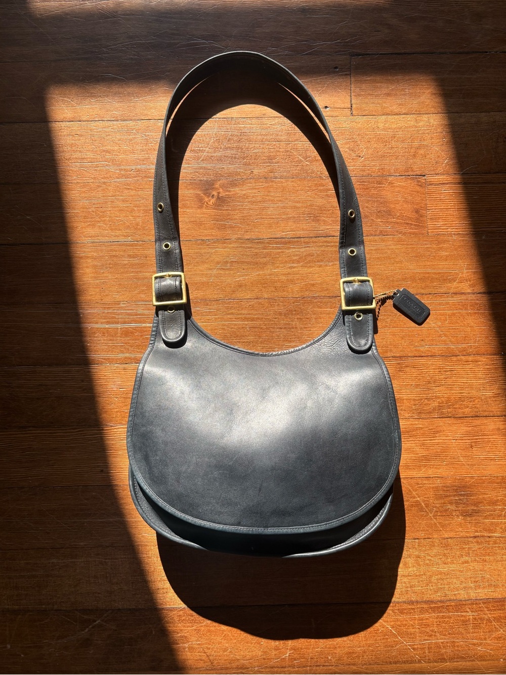 Vintage Coach Navy Large Saddle 9210